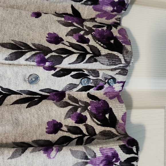 NWOT Women's Karen Scott Button Up Floral Sweater Size M  Stunning - Picture 4 of 9